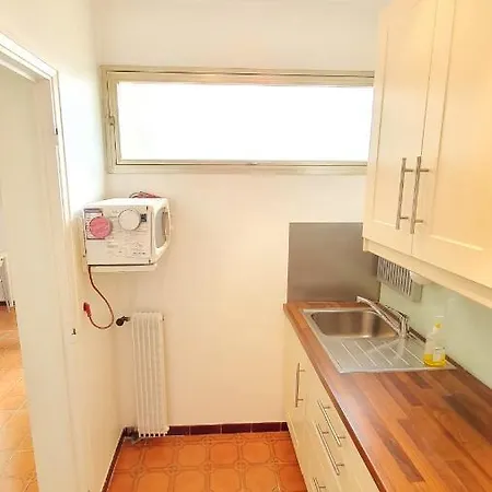 Appartement Studio Avec Piscine Partagee Et Wifi A A 3 Km De La Plage Antibes
